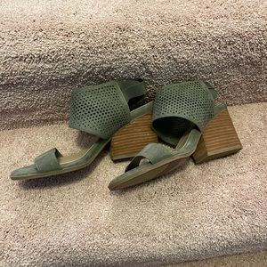Dr. Scholl’s Jasmin/Willow Green Block Heel Sz 8.5